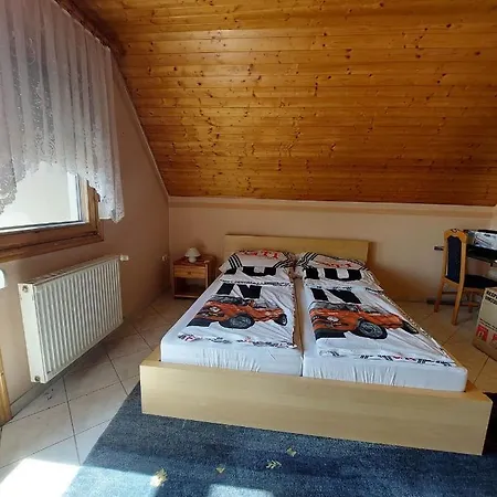Schone Ferienwohnung In Ruhiger Lage 7 Km Zum Balaton 公寓 Vors