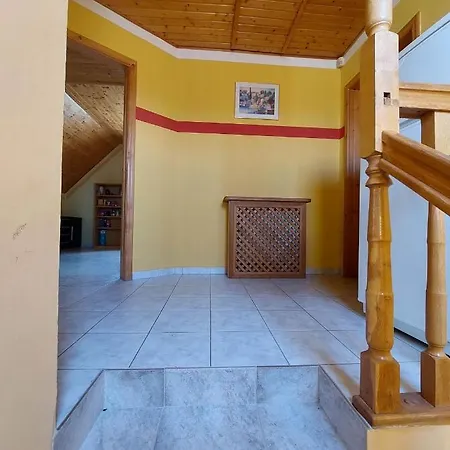 Schone Ferienwohnung In Ruhiger Lage 7 Km Zum Balaton 公寓 *