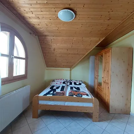 公寓 Schone Ferienwohnung In Ruhiger Lage 7 Km Zum Balaton Vors