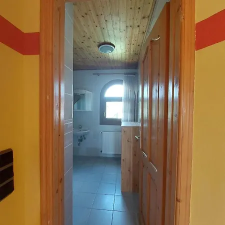 Schone Ferienwohnung In Ruhiger Lage 7 Km Zum Balaton 公寓
