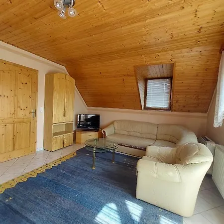 公寓 Schone Ferienwohnung In Ruhiger Lage 7 Km Zum Balaton *